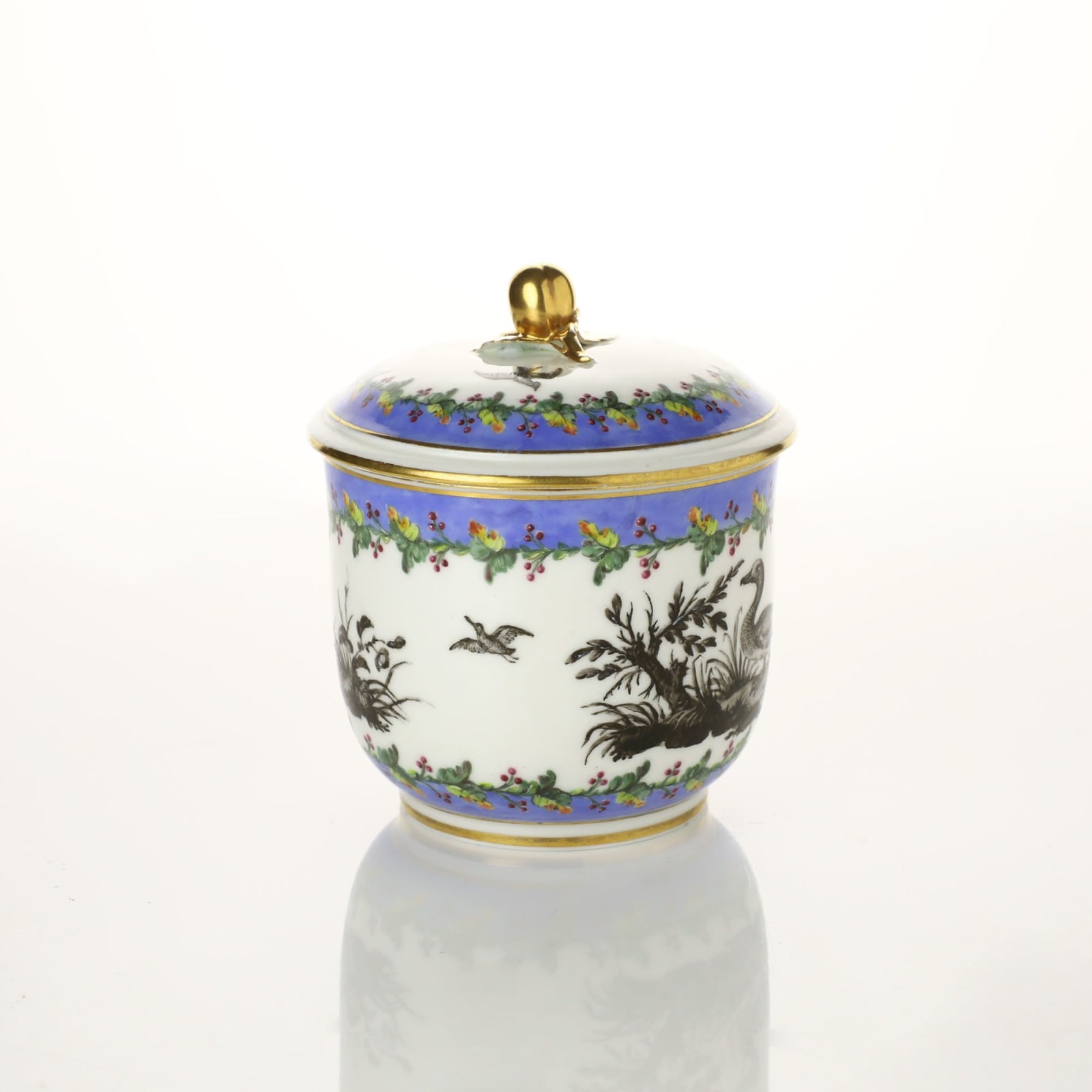 Sèvres Porcelain, A Soft-Paste Sèvres Porcelain Sugar Bowl and Cover, 1790