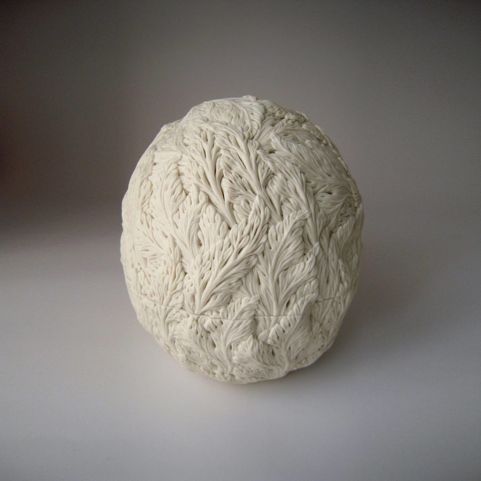 Hitomi Hosono, Round Leaves Box, 2010