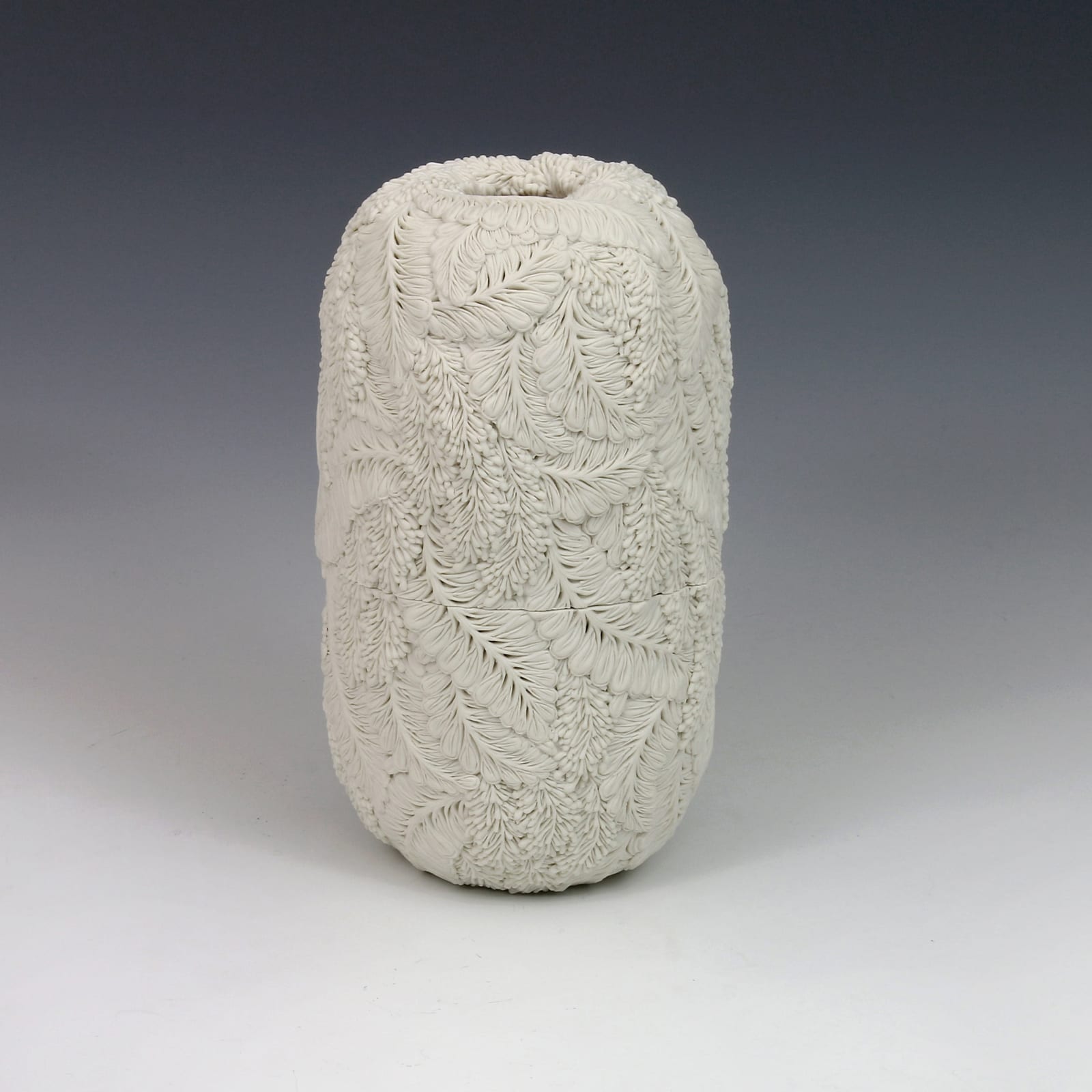 Hitomi Hosono, A Tall Wisteria Box, 2015