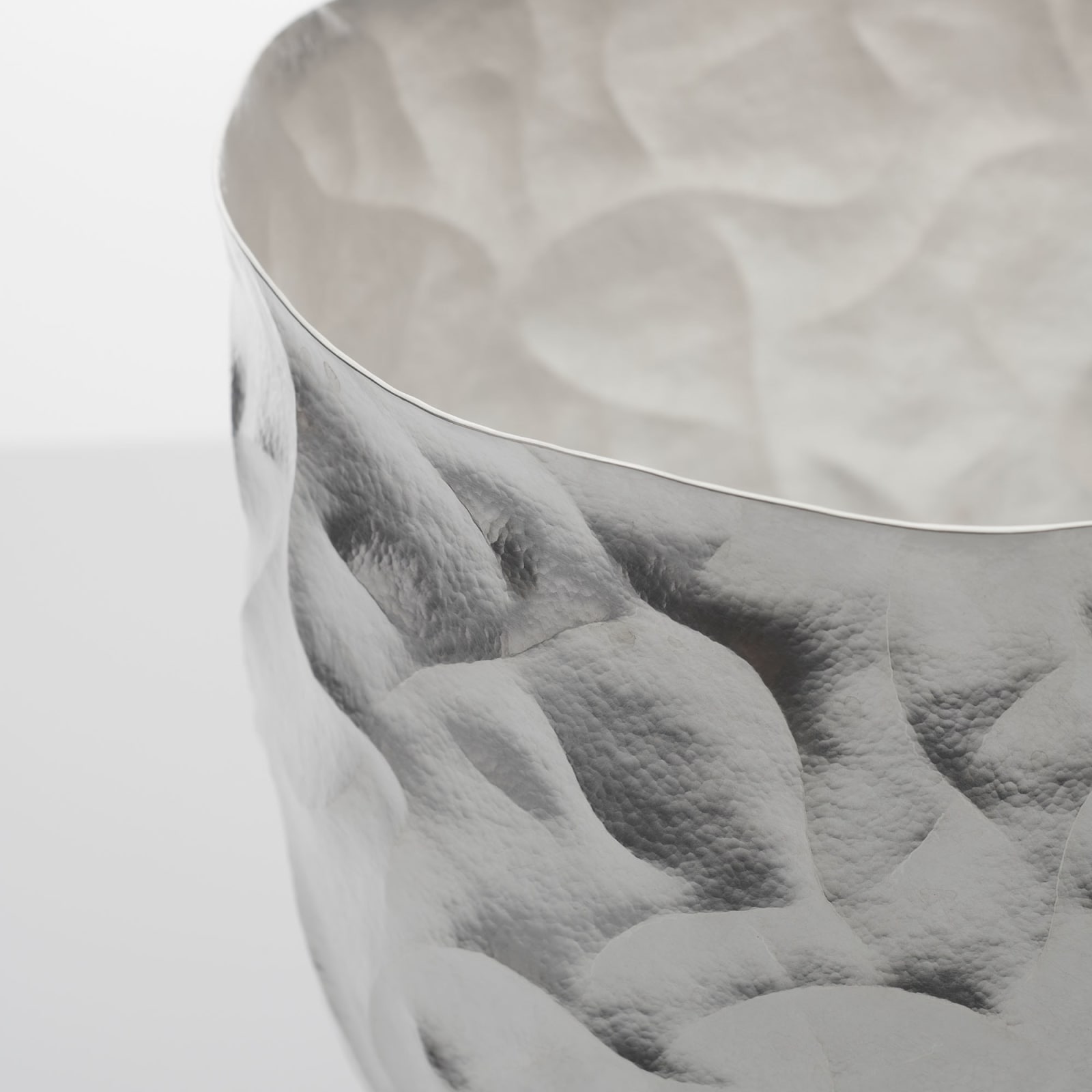 Hiroshi Suzuki, Seni Vase, 2022