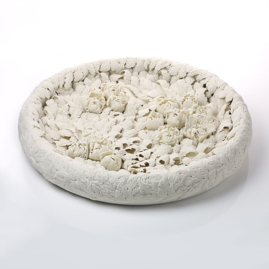 Hitomi Hosono, A Very Large Leaves and Flowers Pool, 2020