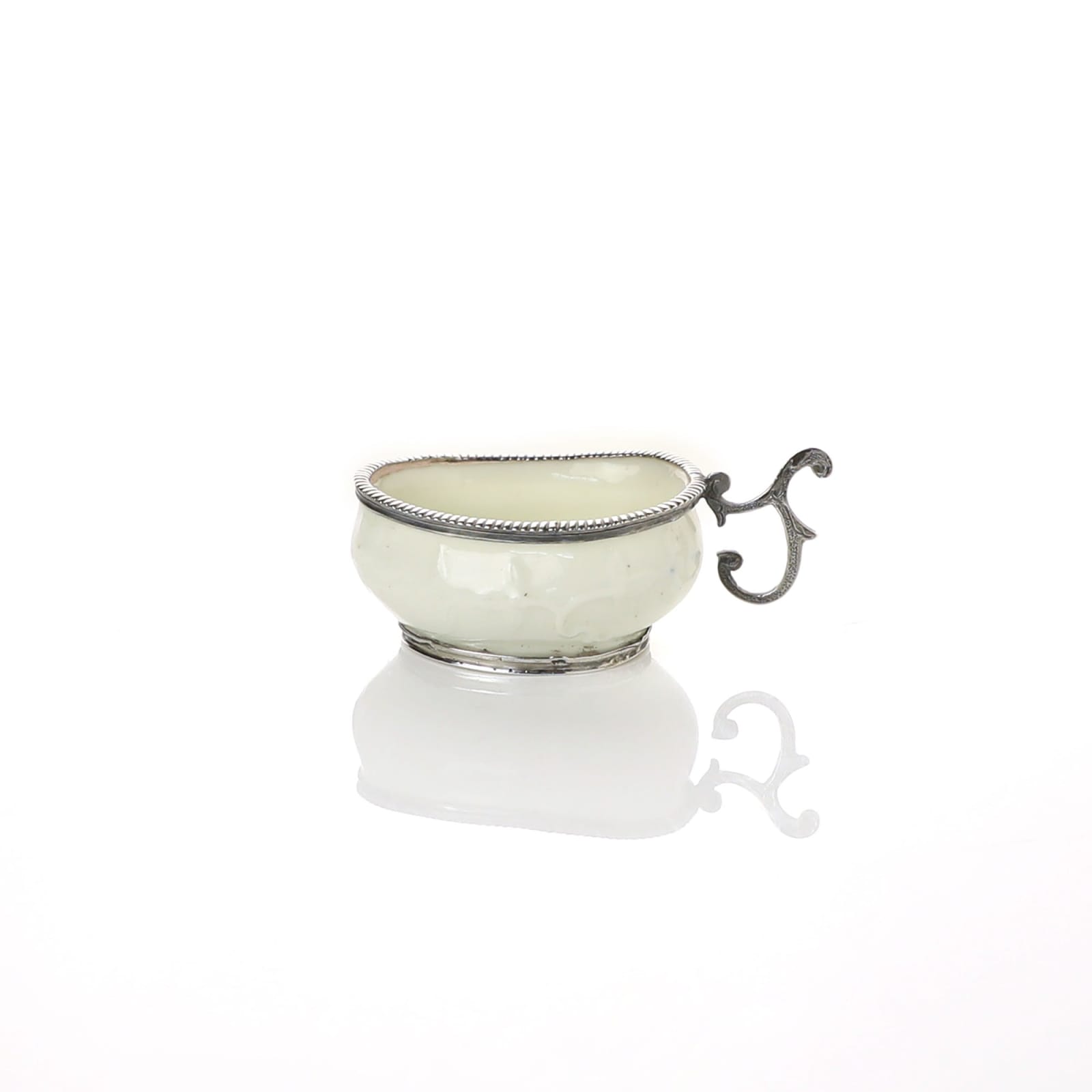 Saint-Cloud Porcelain, A Miniature Soft-Paste St. Cloud Porcelain Chamber Pot with silver mounts, mid 1730s