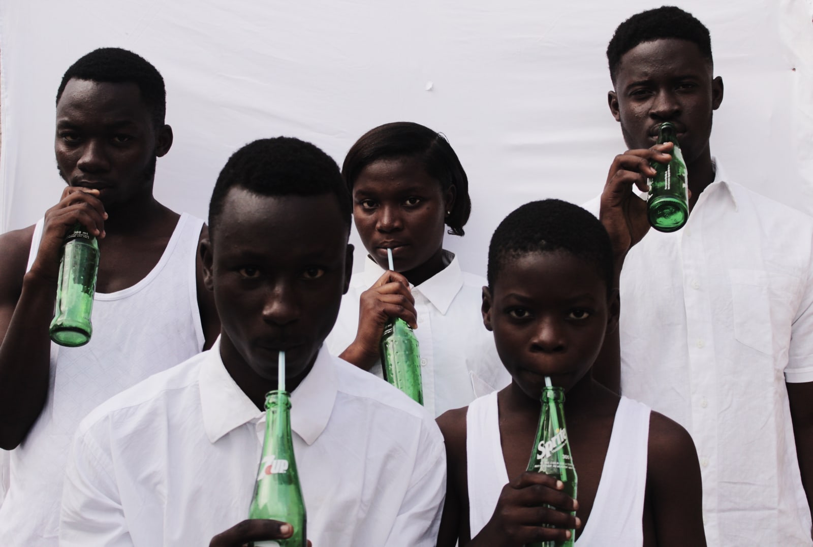 Nana Yaw Oduro photograph. Ghanaian Photographer. Young artist. Contemporary African art in Paris. AFIKARIS Gallery. Figurative photography. Fictional self portraits. Bold colours. Black and white. The Vintage Mason.