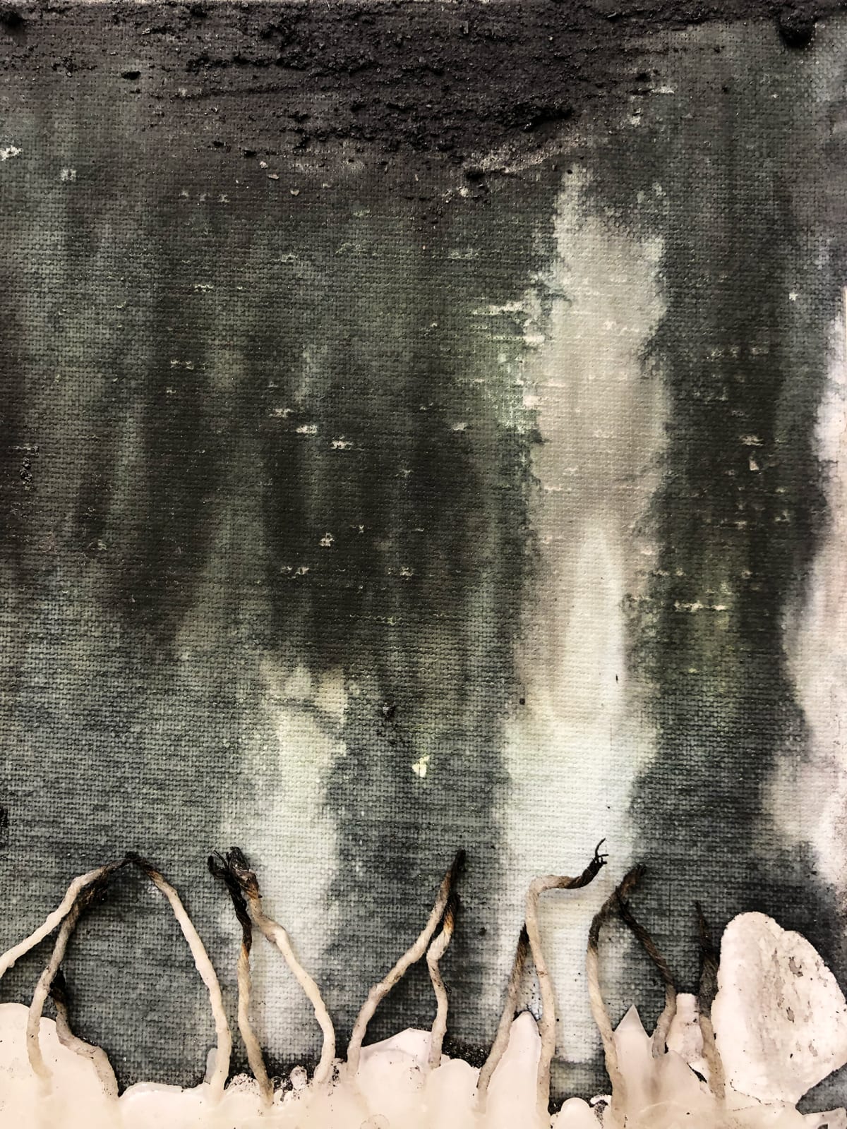 Mouhcine Rahaoui painting. Moroccan Artist. Contemporary African art in Paris. AFIKARIS PARIS. Mixed media (charcoal, wax, glue, plastic, wax, resin) on canvas. Installations. Ready-made. 1-54 London. Art genève 2024