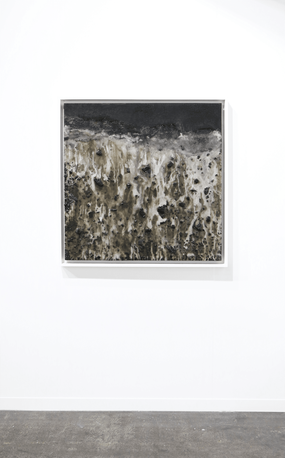 Mouhcine Rahaoui painting. Moroccan Artist. Contemporary African art in Paris. AFIKARIS PARIS. Mixed media (charcoal, wax, glue, plastic, wax, resin) on canvas. Installations. Ready-made. 1-54 London. Art genève 2024