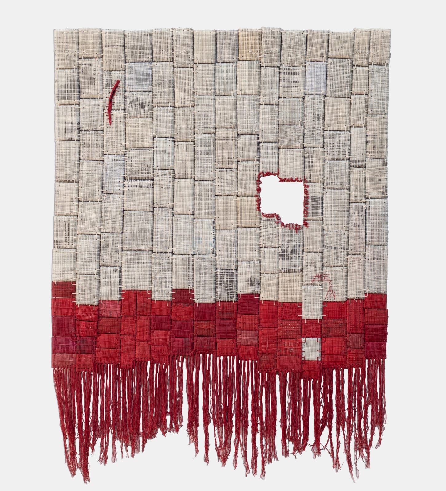 Ange Dakouo. Malian Artist. Contemporary African Art in Paris. AFIKARIS. Wall tapestries. Traditional artisanal techniques. Contemporary conceptual frameworks. Malian culture. Hybridity of techniques. Resilience. Global inequalities. Textile Artworks. Craftsmanship.