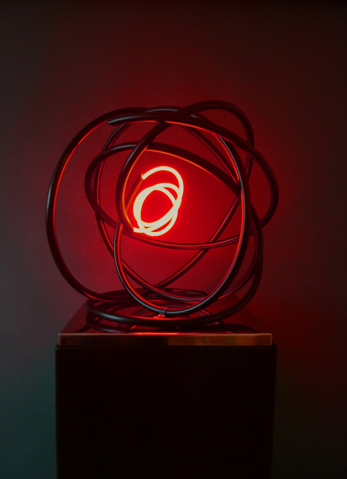 Mark Beattie, Small Red Neon Orb, 2018