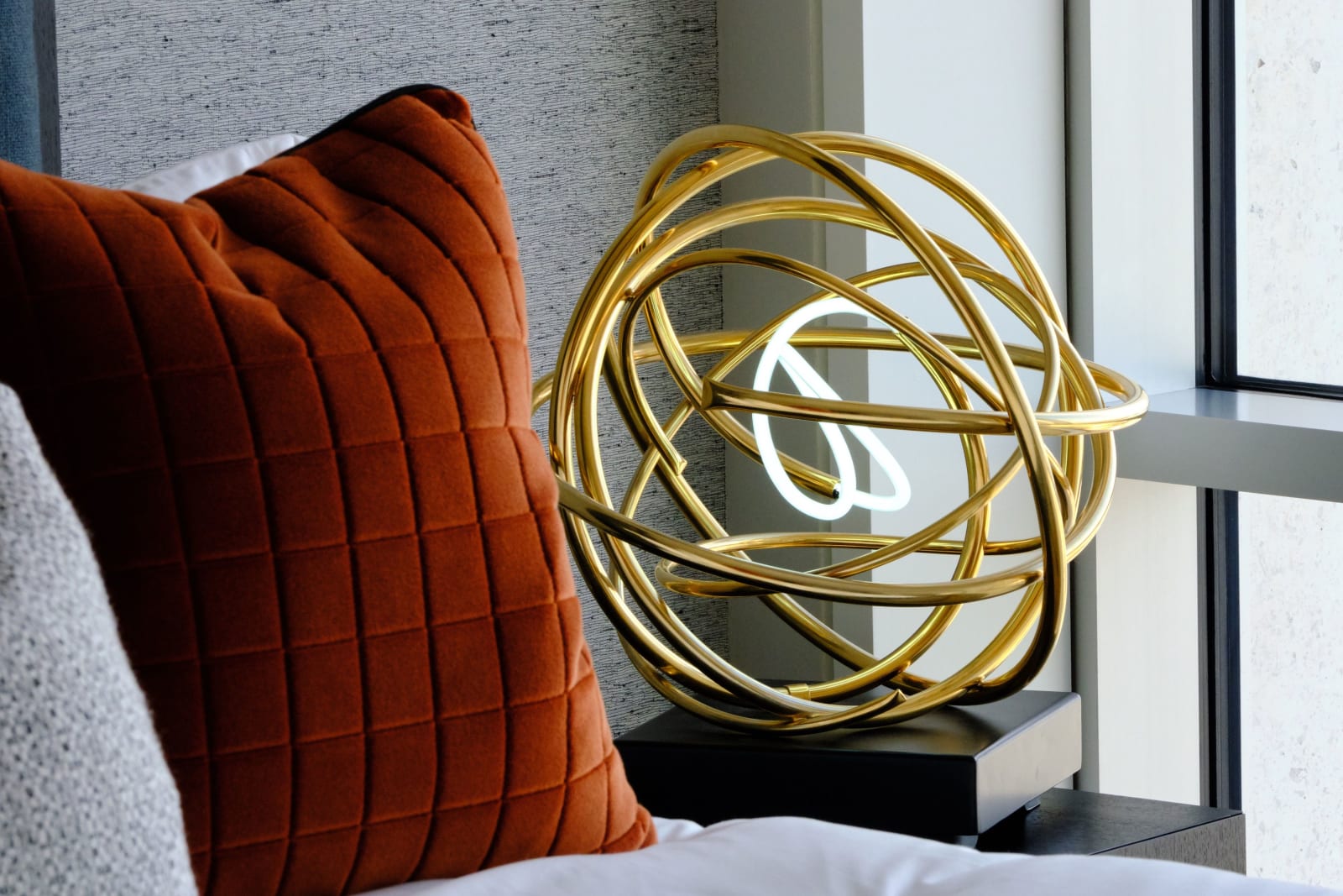 Mark Beattie, Gold Neon Orb, 2017