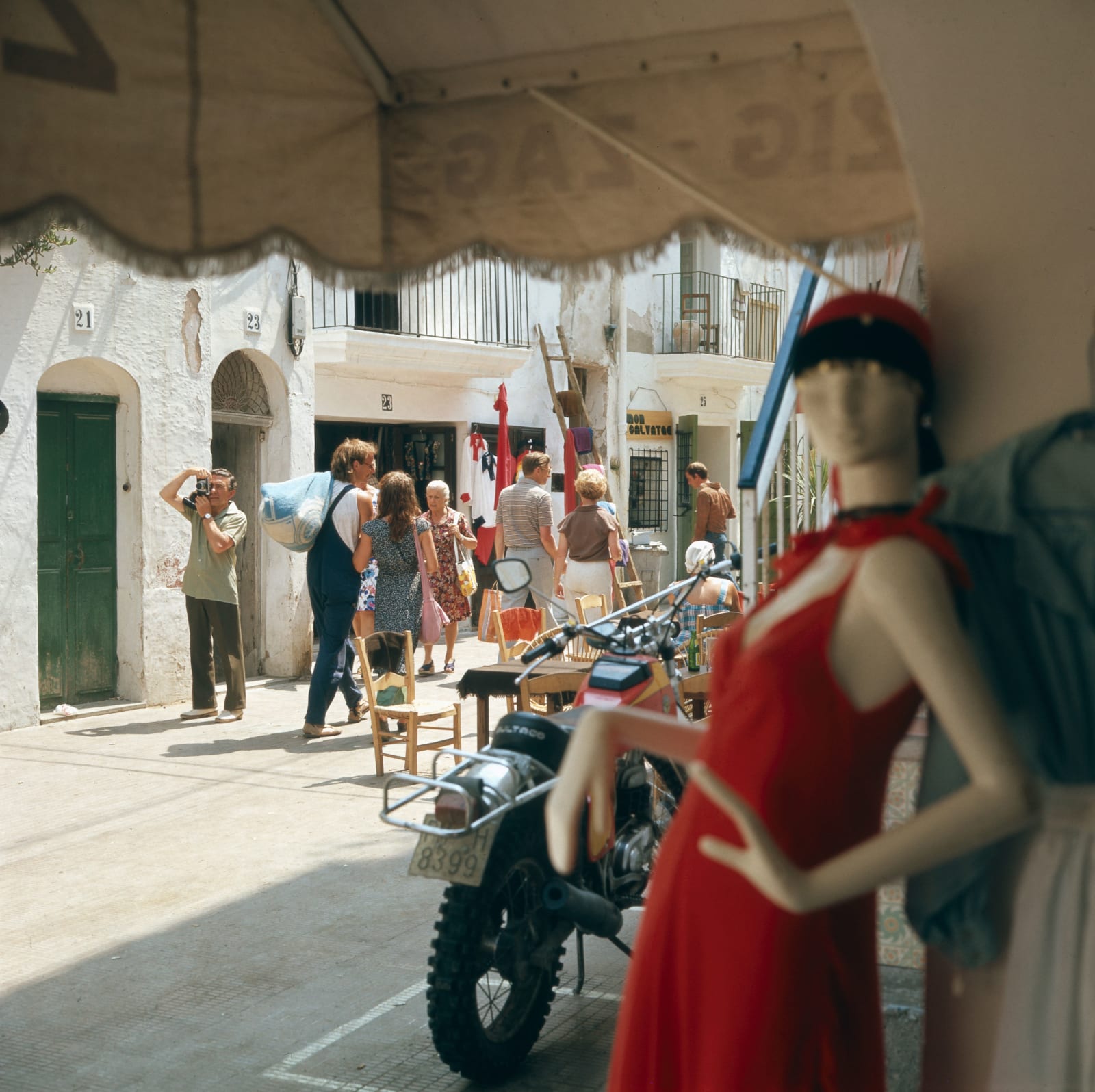 Walter Rudolph, Mannequin, Ibiza Town, 1976
