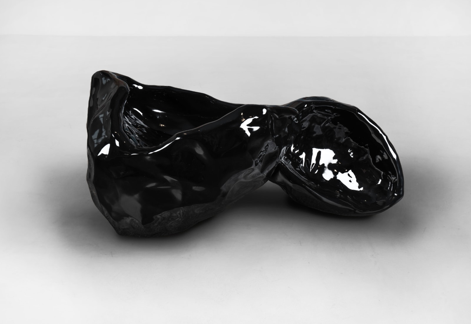 Alia Hussain Lootah, Object 2, 2022