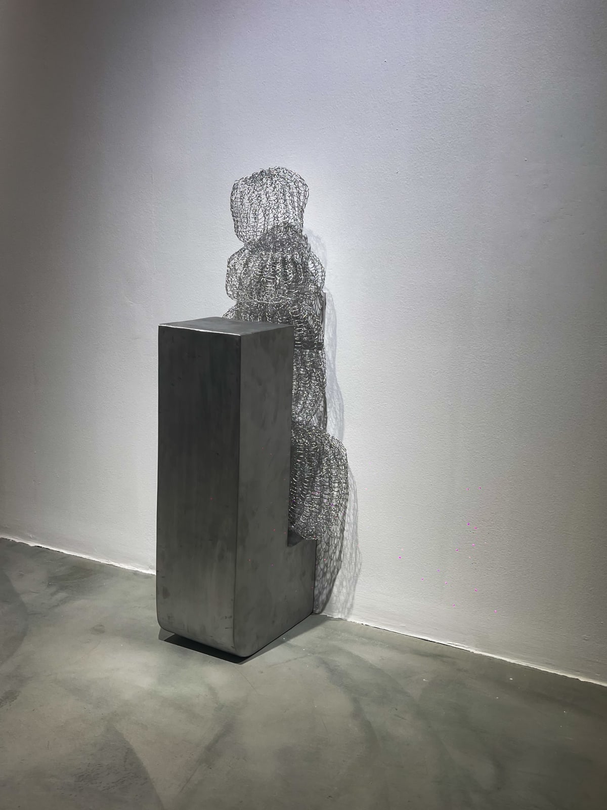 Between two walls, 2025