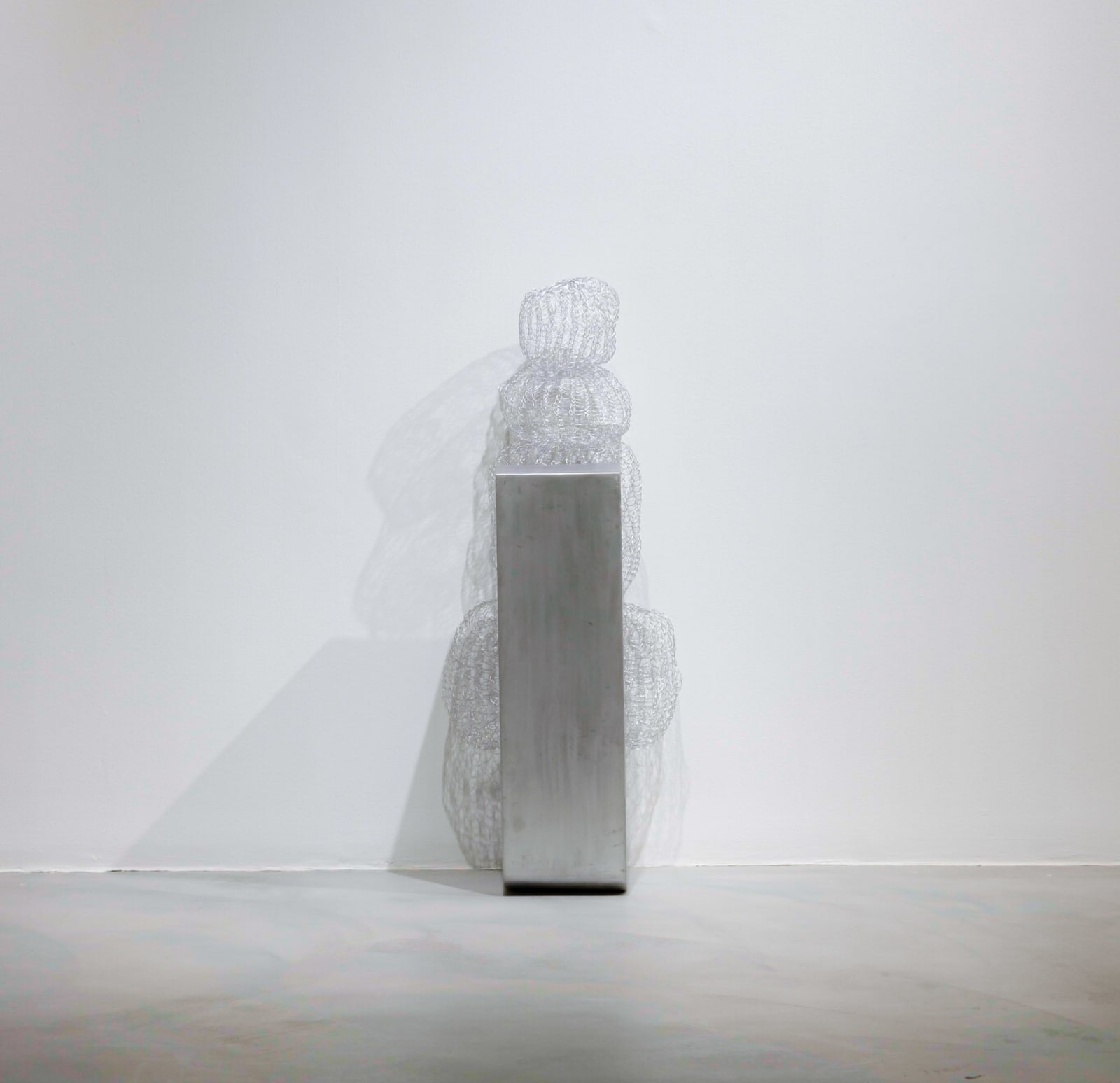 Between two walls, 2025