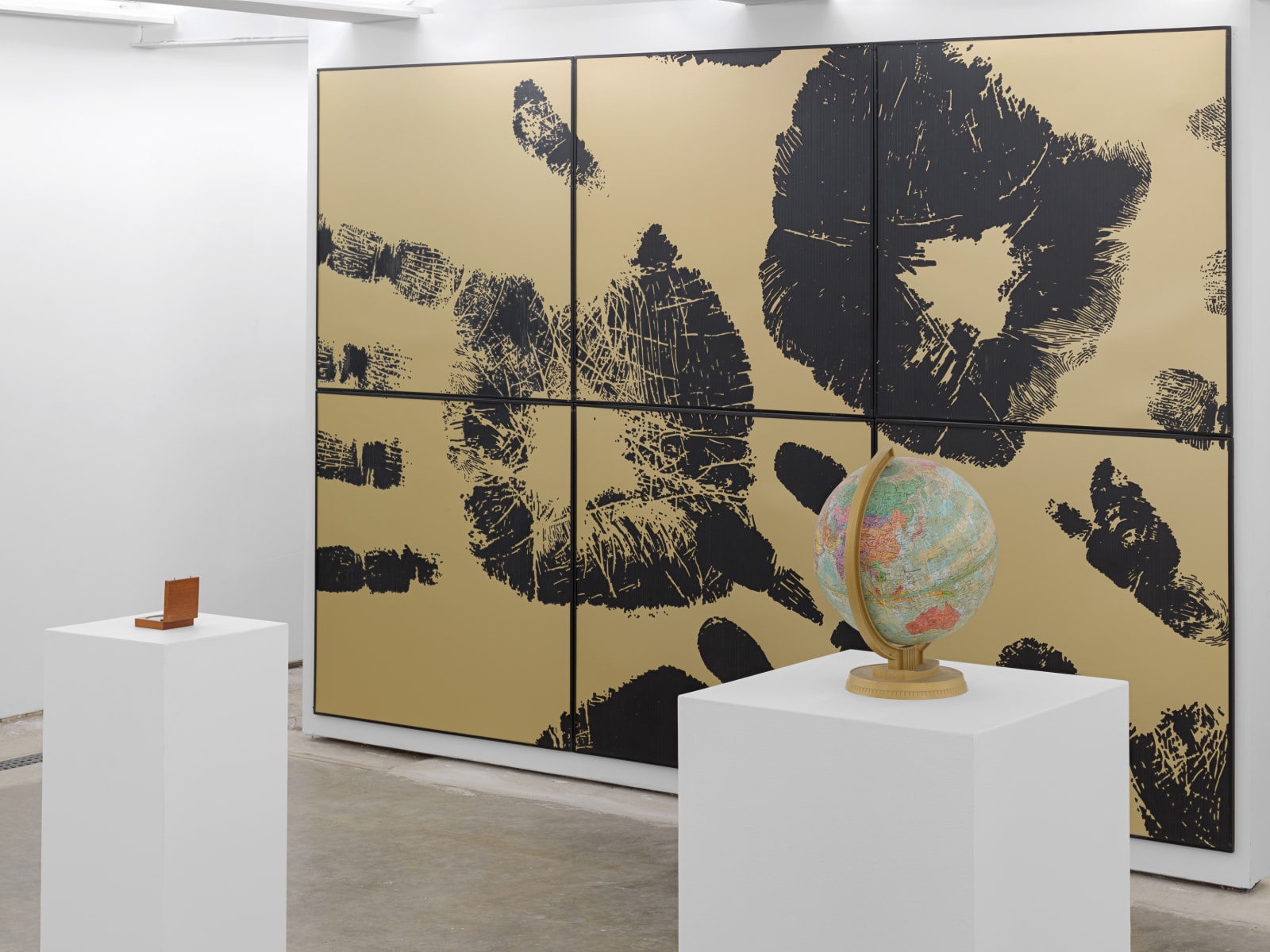 Luis Camnitzer, Signature, c. 1985