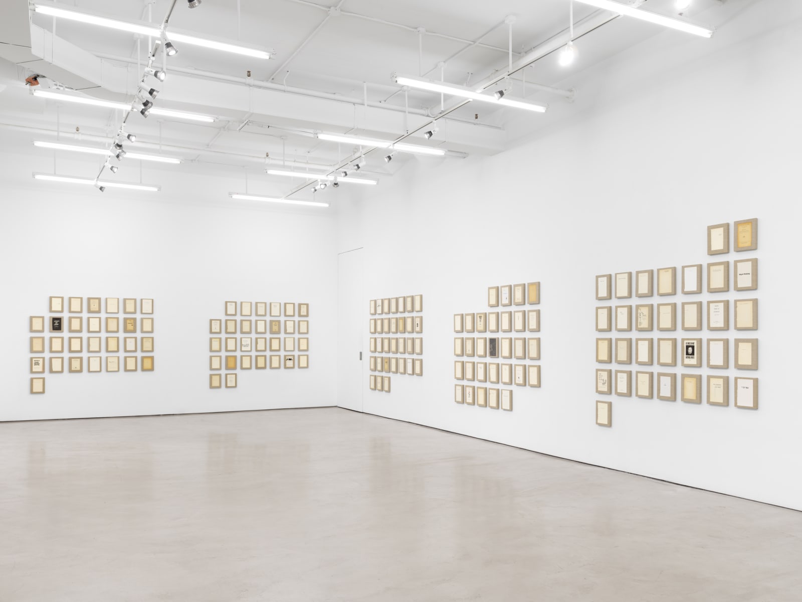Valeska Soares, Broken Year (April 2020), 2020-2021