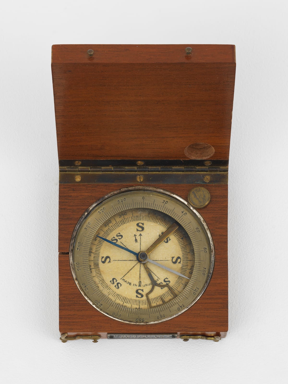 Luis Camnitzer, Compass, 2021