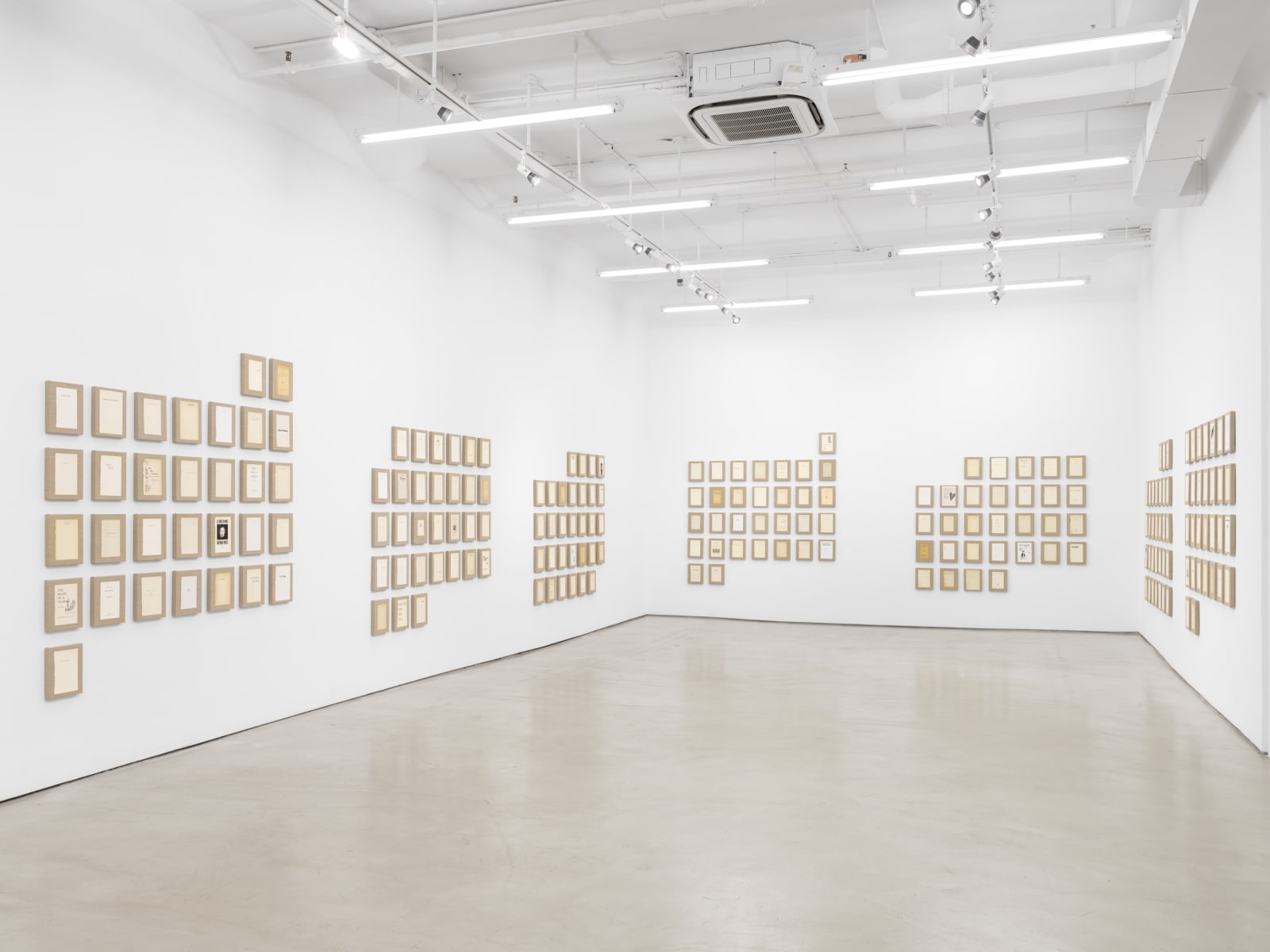 Valeska Soares, Broken Year (September 2020), 2020-2021