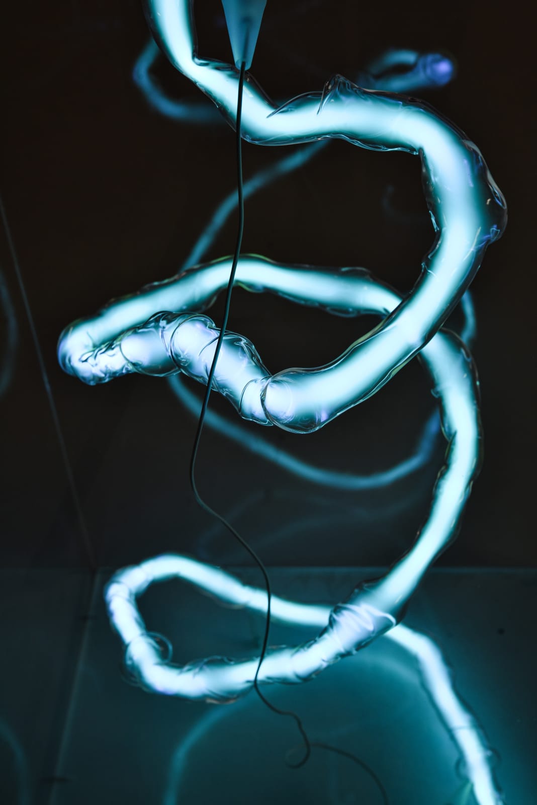 Marria Pratts, Sculpture 1. Neon BLUE, 2021