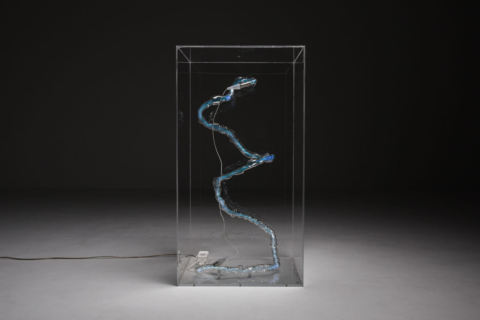 Marria Pratts, Sculpture 1. Neon BLUE, 2021