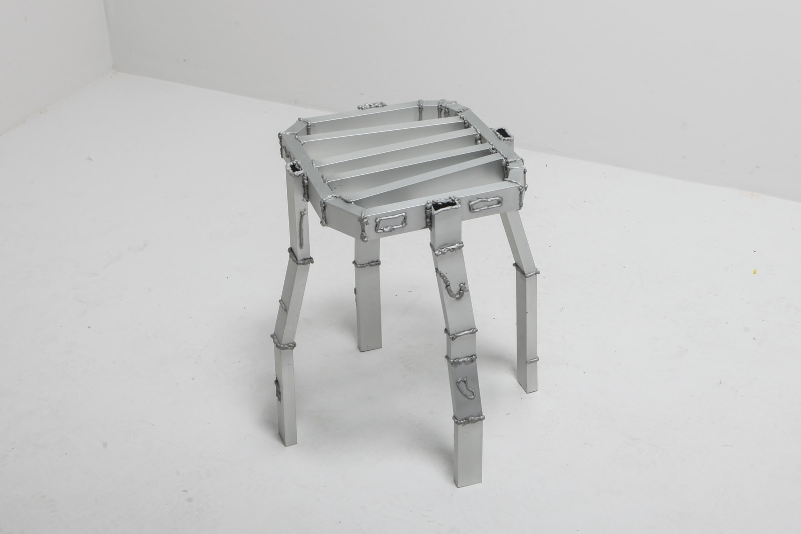 Thomas Ballouhey, Innocent Welder's stool 1, 2019
