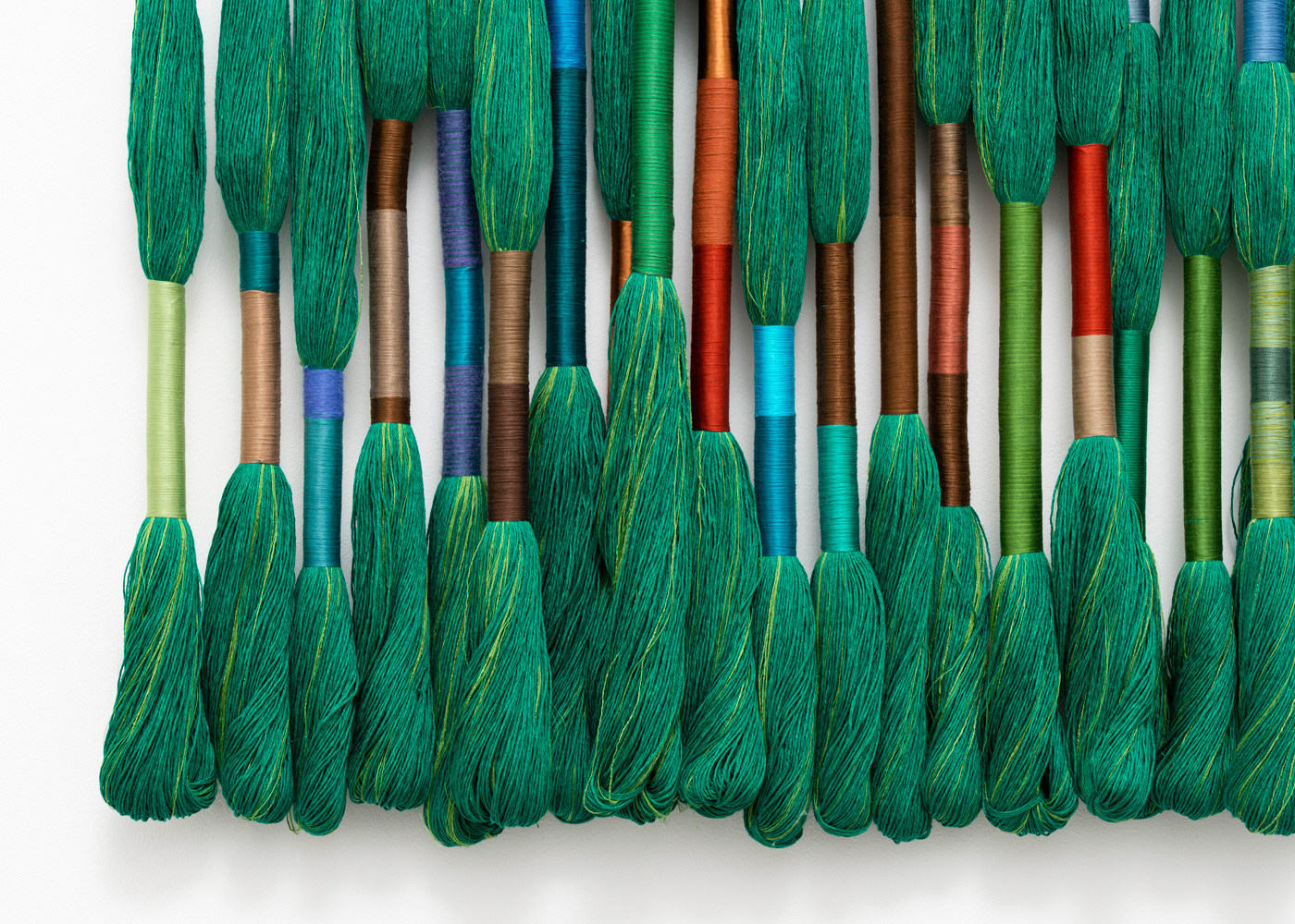 Sheila Hicks, Esmeralda (Emerald Forest), 2019