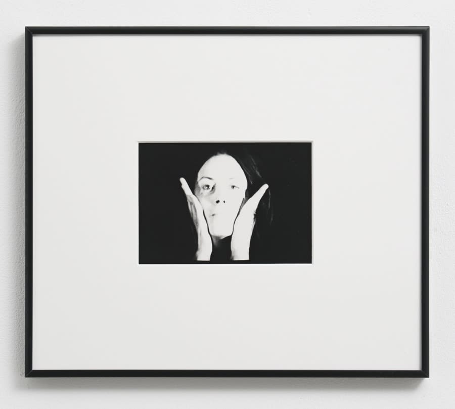 Hannah Wilke, Gestures, 1974