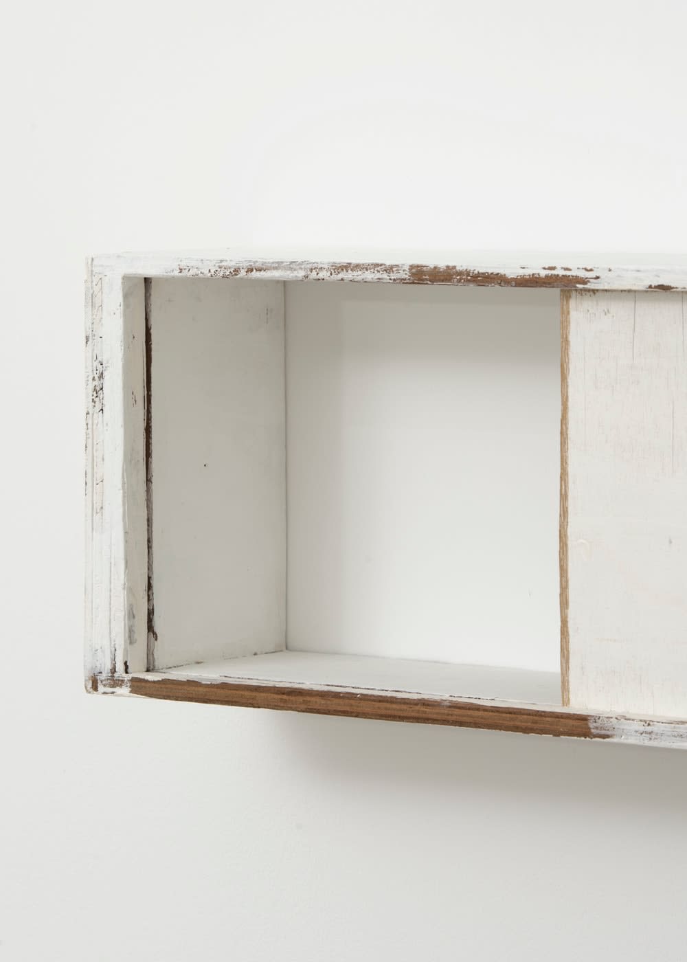 Fernanda Gomes, Untitled, 2018