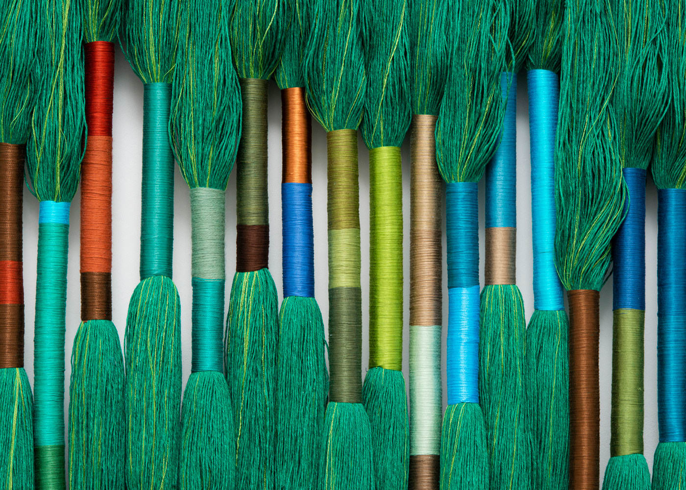 Sheila Hicks, Esmeralda (Emerald Forest), 2019