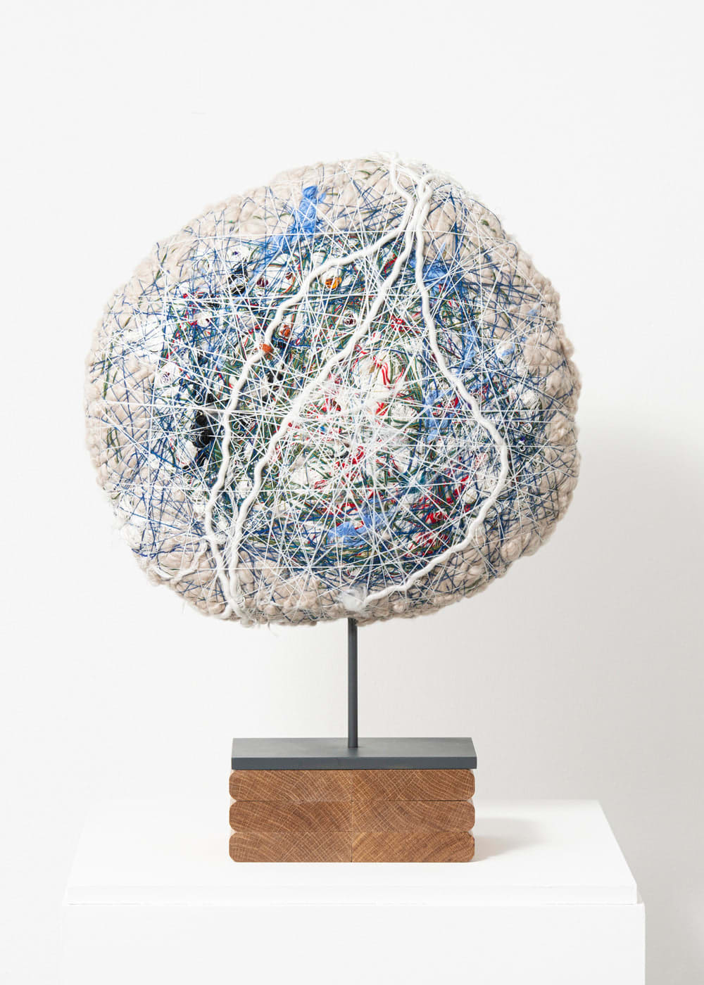 Sheila Hicks, Glacial Embrace, 2019