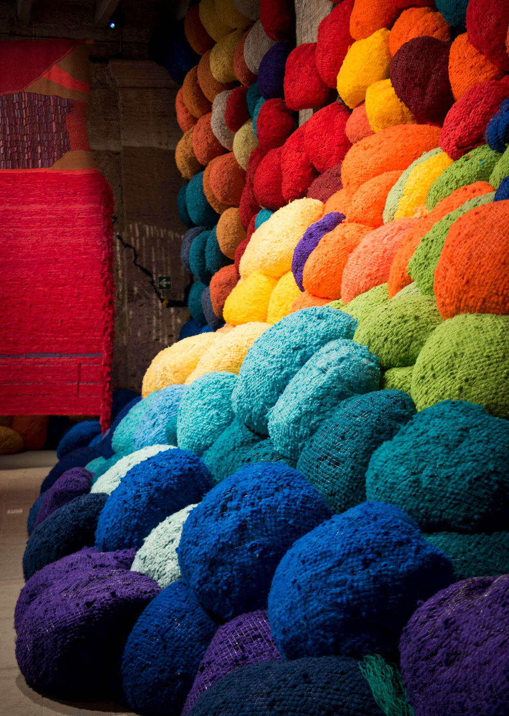 Sheila Hicks, Escalade Beyond Chromatic Lands, 2016-17