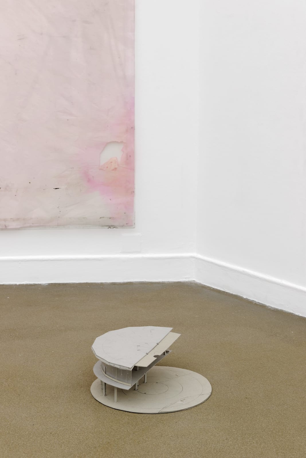 Ian Kiaer, Endnote, tooth (panoramico, pink), 2017