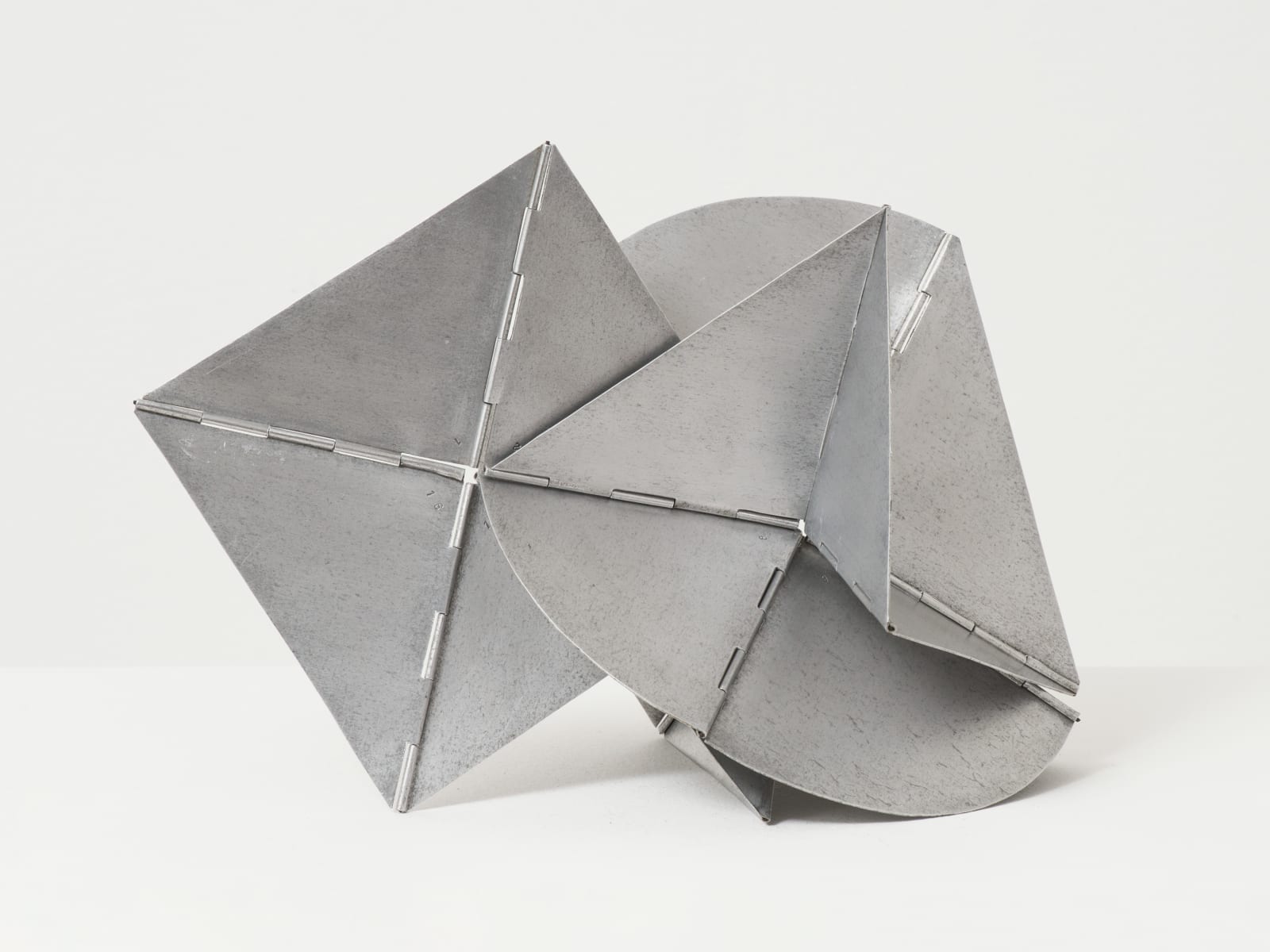 Lygia Clark, Bicho / Critter, 1960