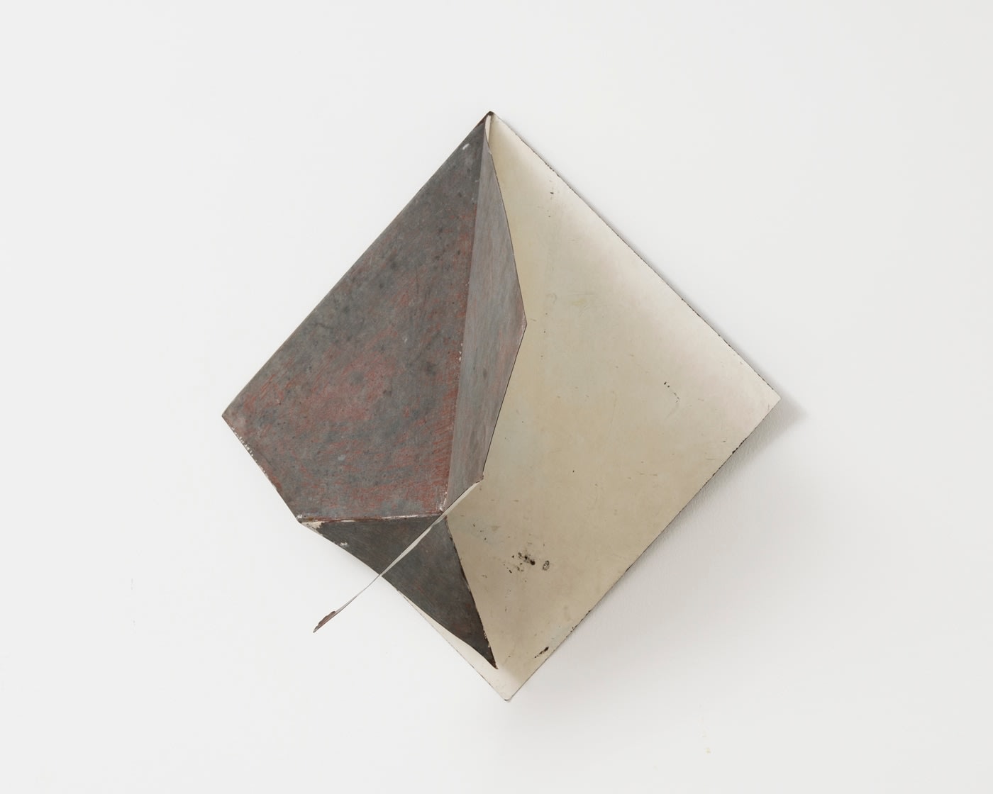 Lygia Clark, Casulo, 1959