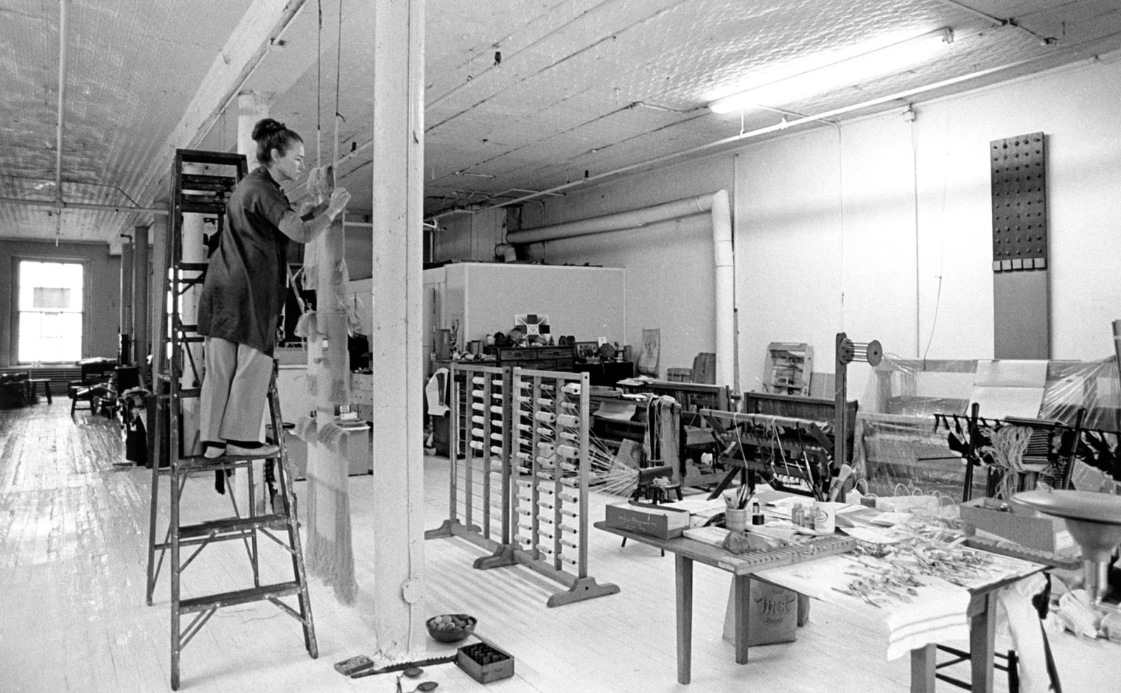Lenore Tawney, Fifteen Iron Pillars, 1967
