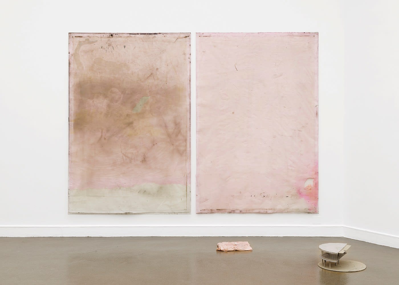 Ian Kiaer, Endnote, tooth (panoramico, pink), 2017