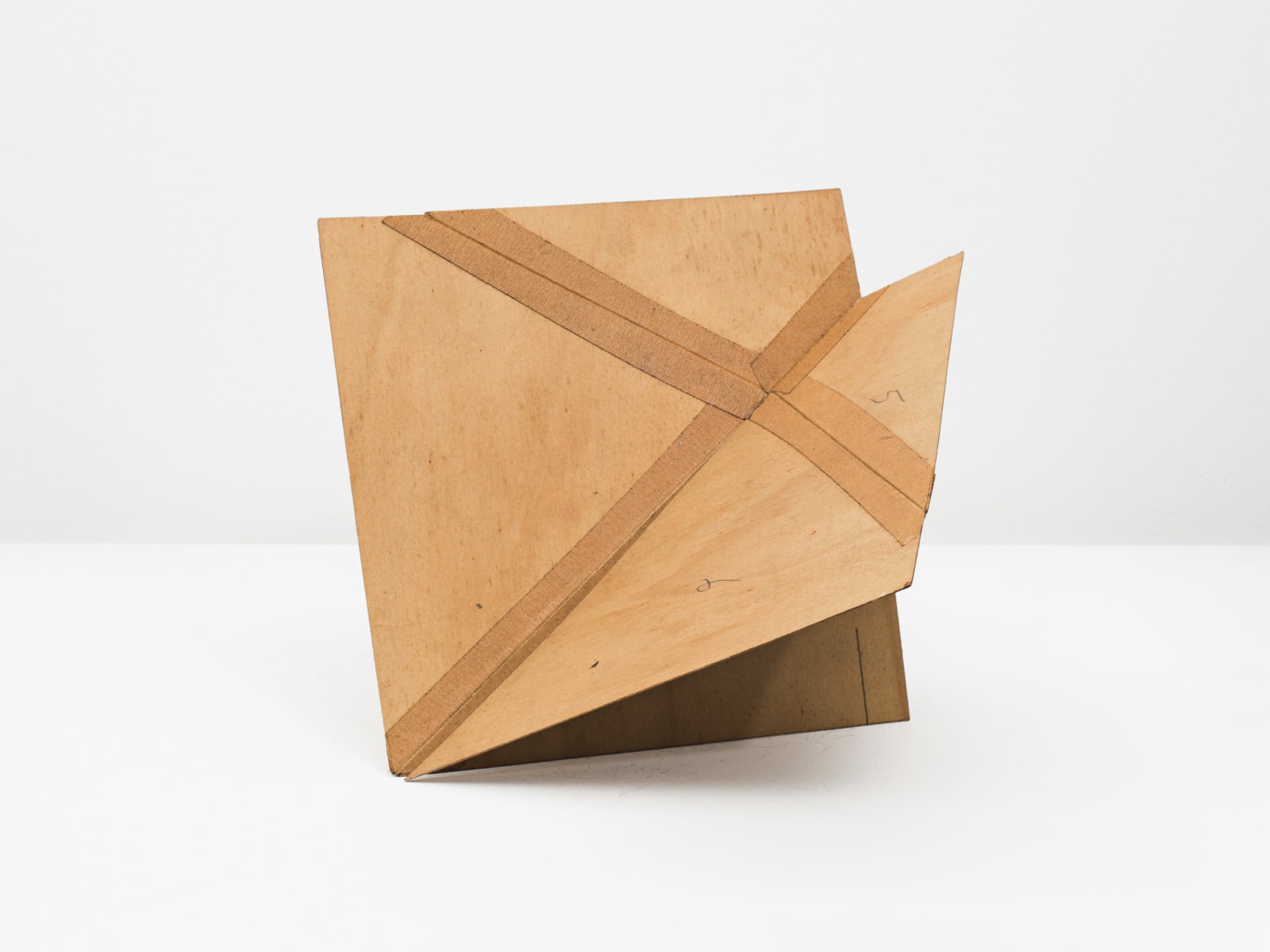 Lygia Clark, Bicho / Creature, 1960