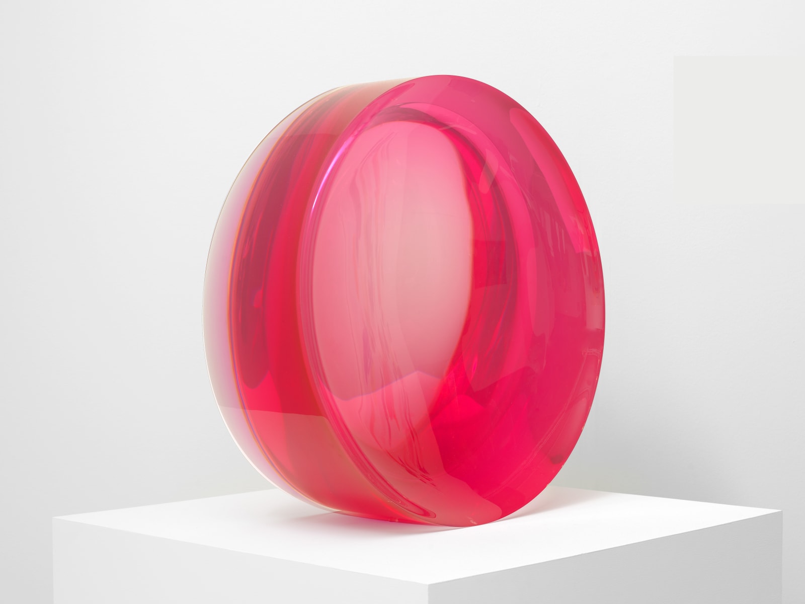 De Wain VALENTINE, Concave Circle Light Rose, 1968