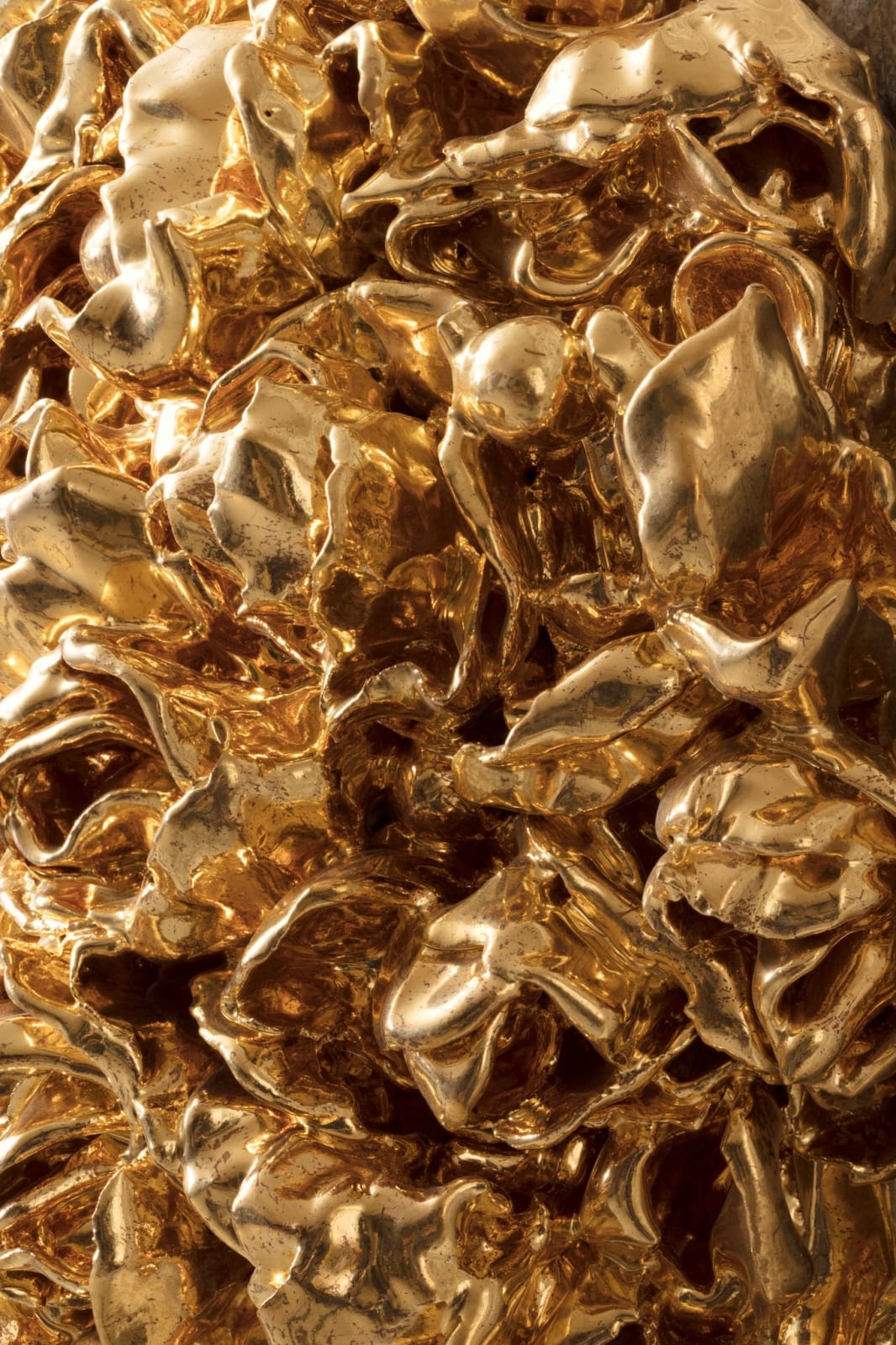 Johan Creten, Vulva Gold, 2019