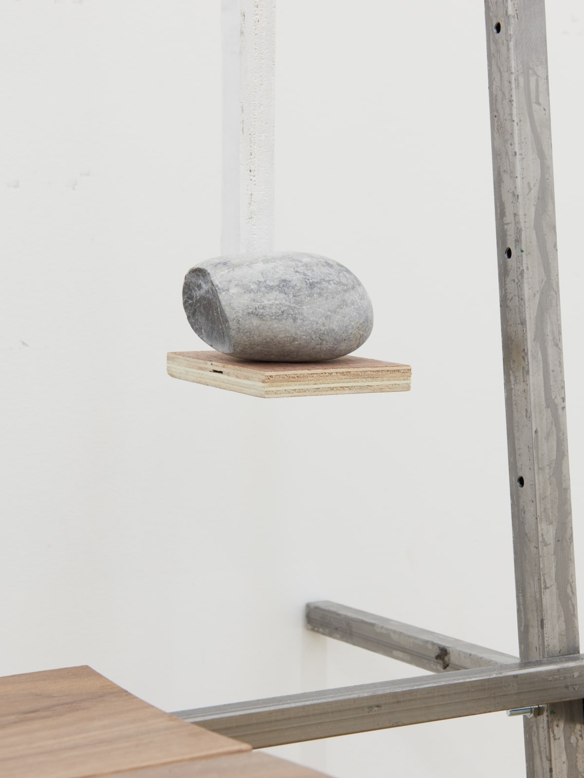 Jewyo Rhii, Stone typing machine, 2017
