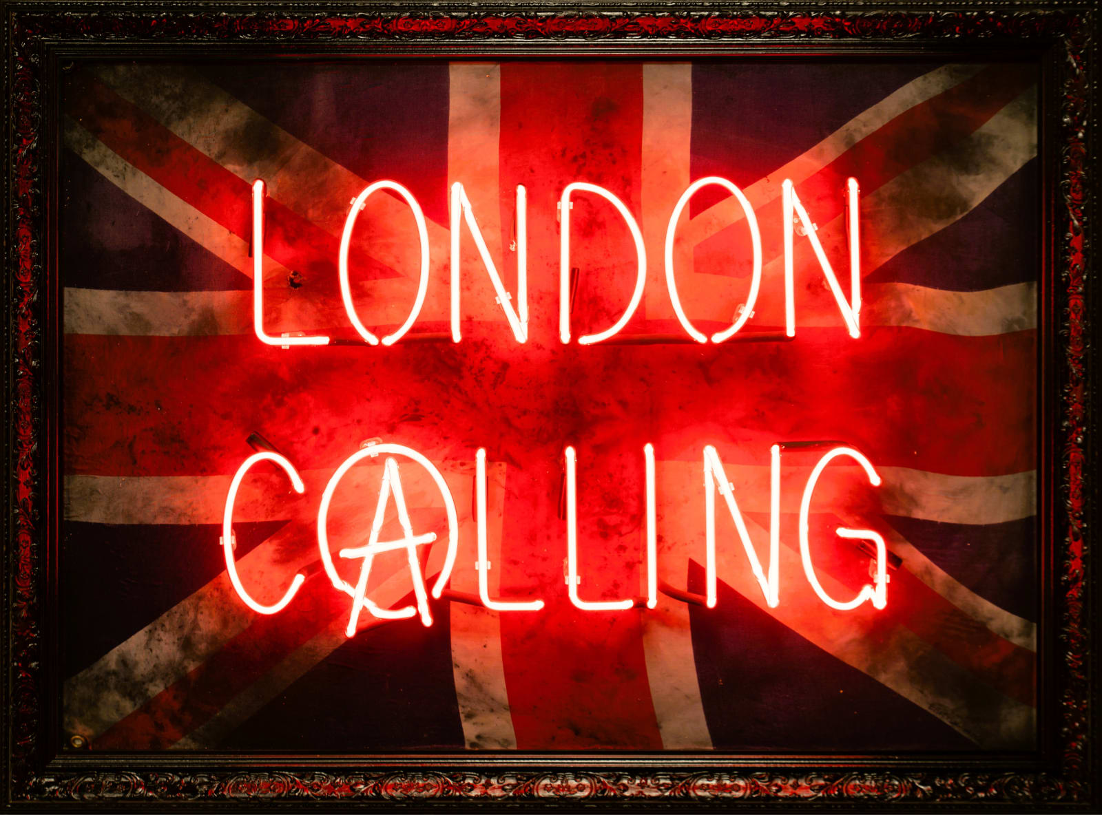 Illuminati Neon, London Calling (Blackend)