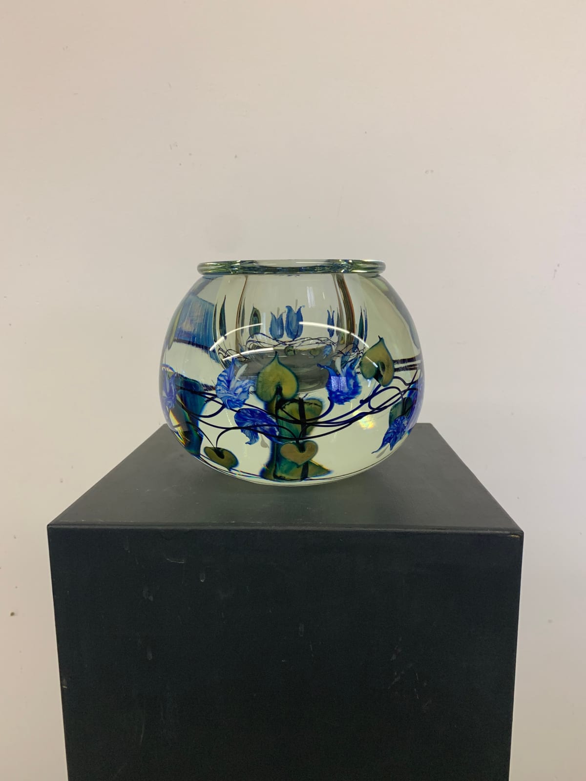 Tim Lotton, Blue off the Vine Bleeding Heart Bowl