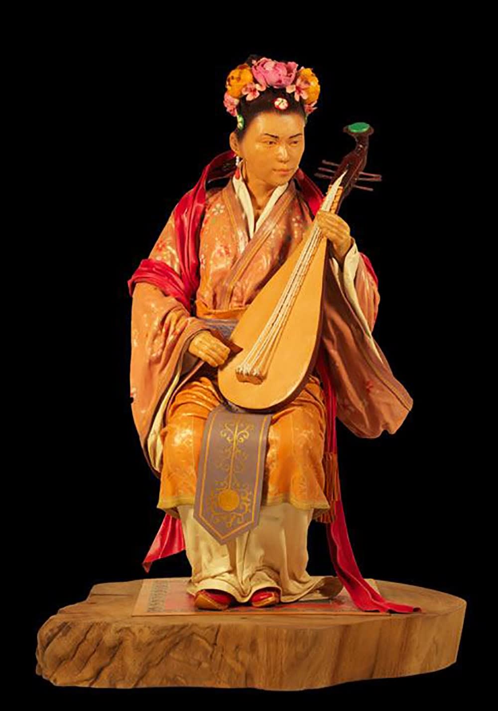 Liu Miao Chan, Playing the Lute