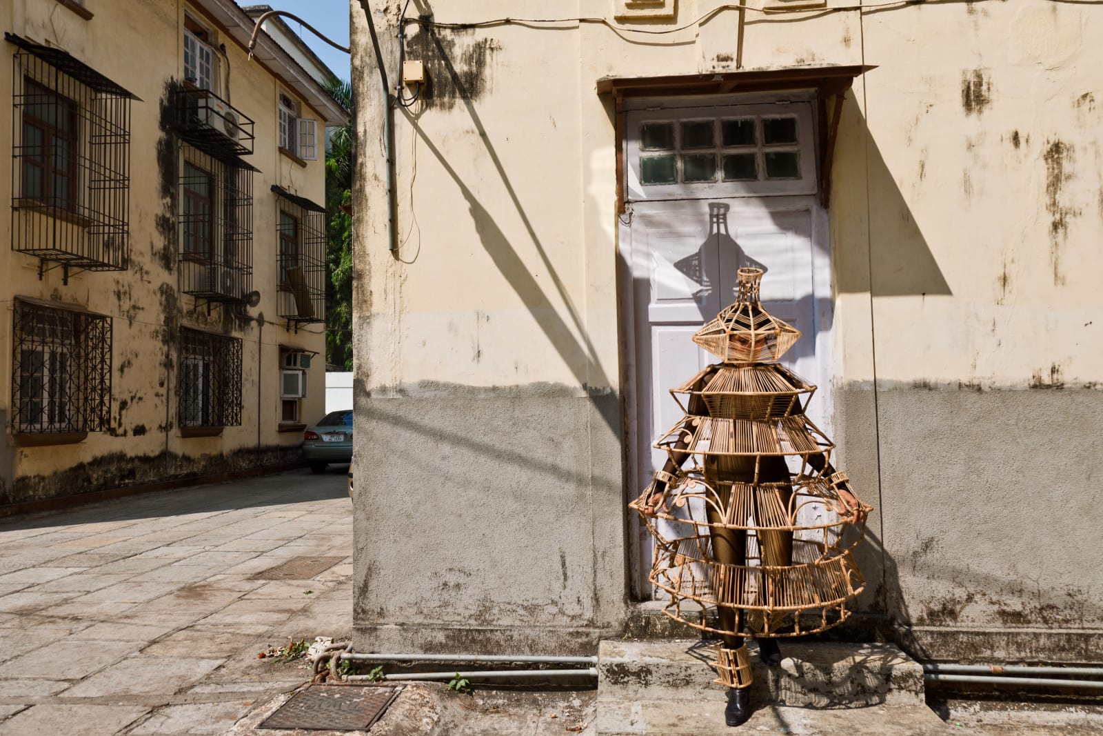 Shakuntala Kulkarni, Saraswat Coop Housing Society (Photo Performance: Saraswat Co.op. Housing society, Gavdevi), 2010-2012