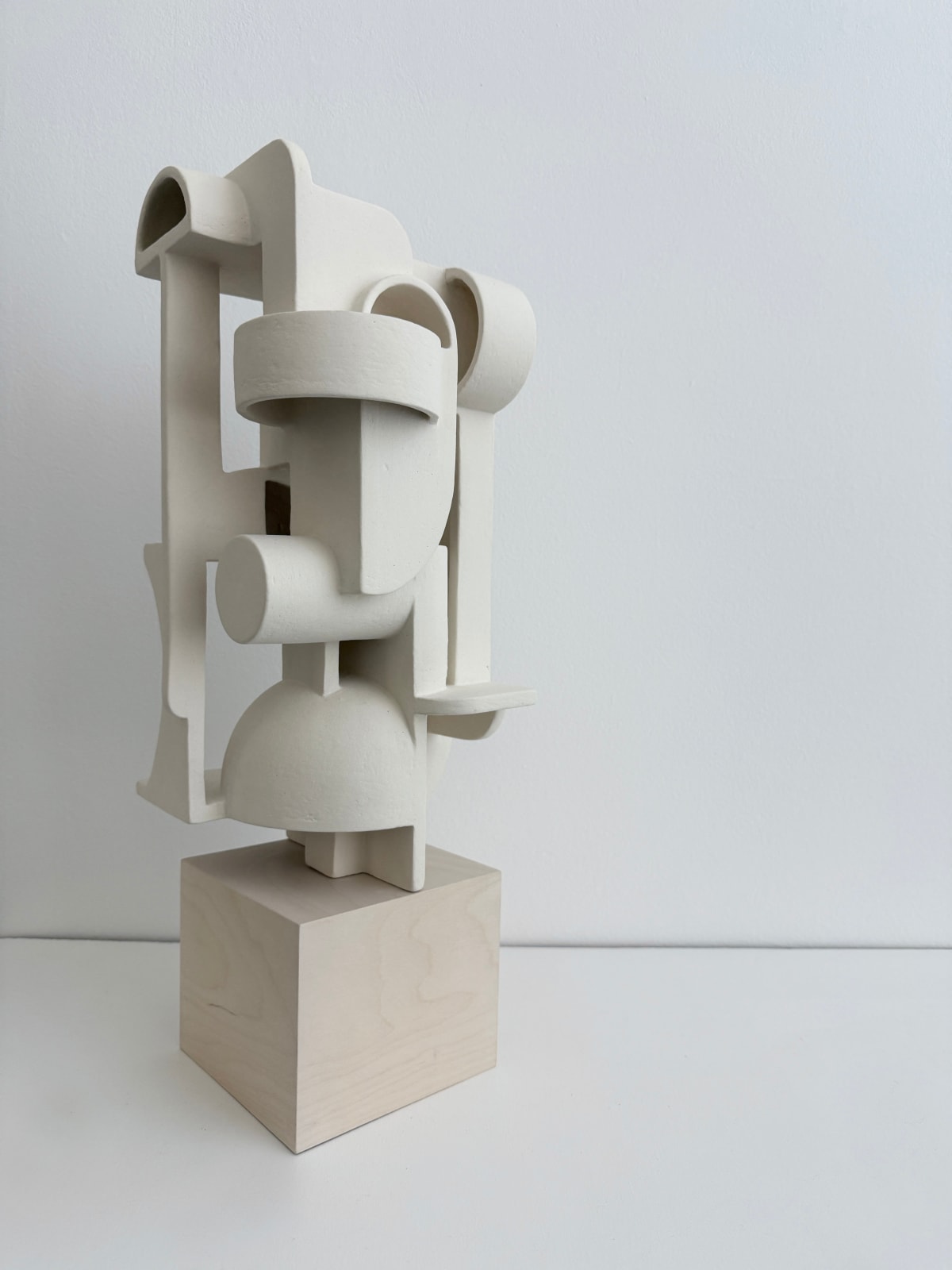Derek Wilson, Medium constructed sculpture on birch ply plinth – White engobe