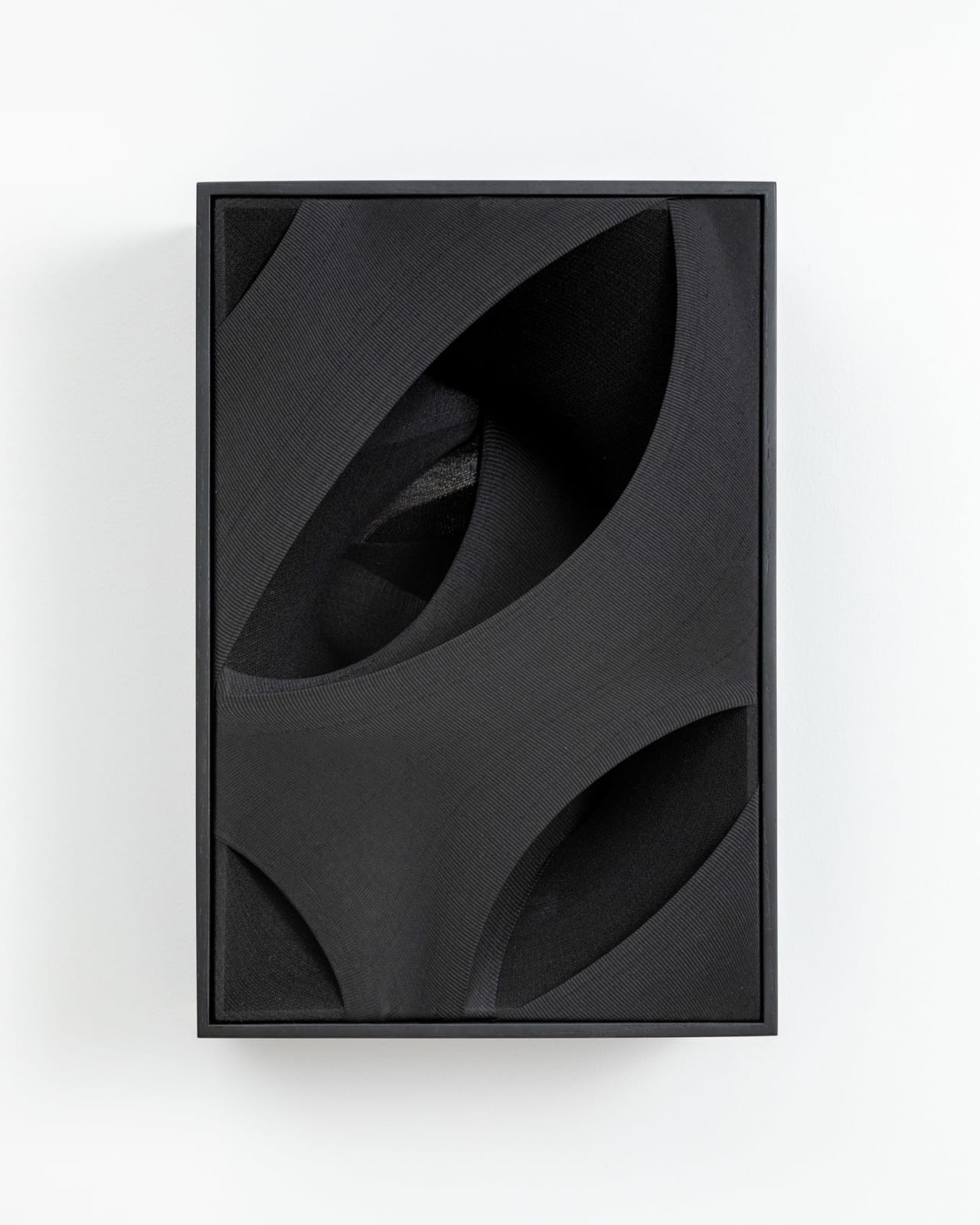 Martín Soto Climent, Gossip / Les miroirs profonds, 2022