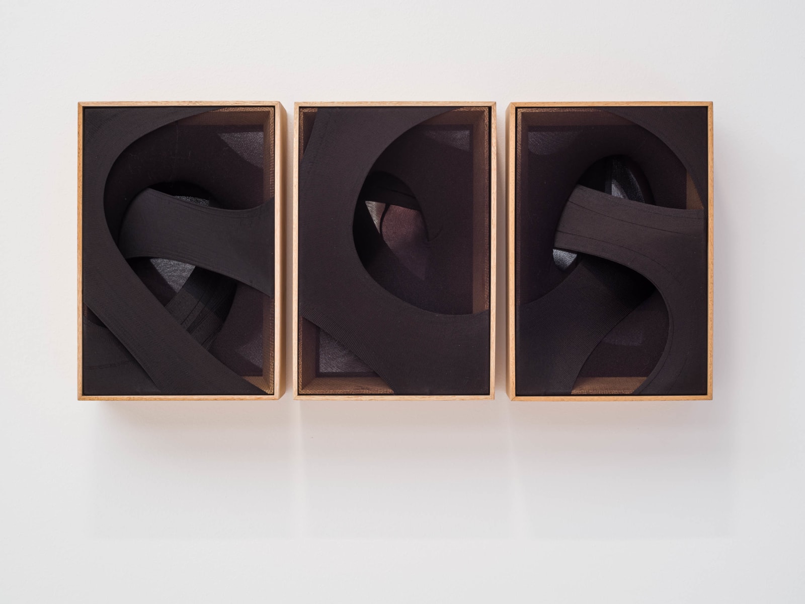 Martín Soto Climent, Gossip (Three souls for one night), 2020