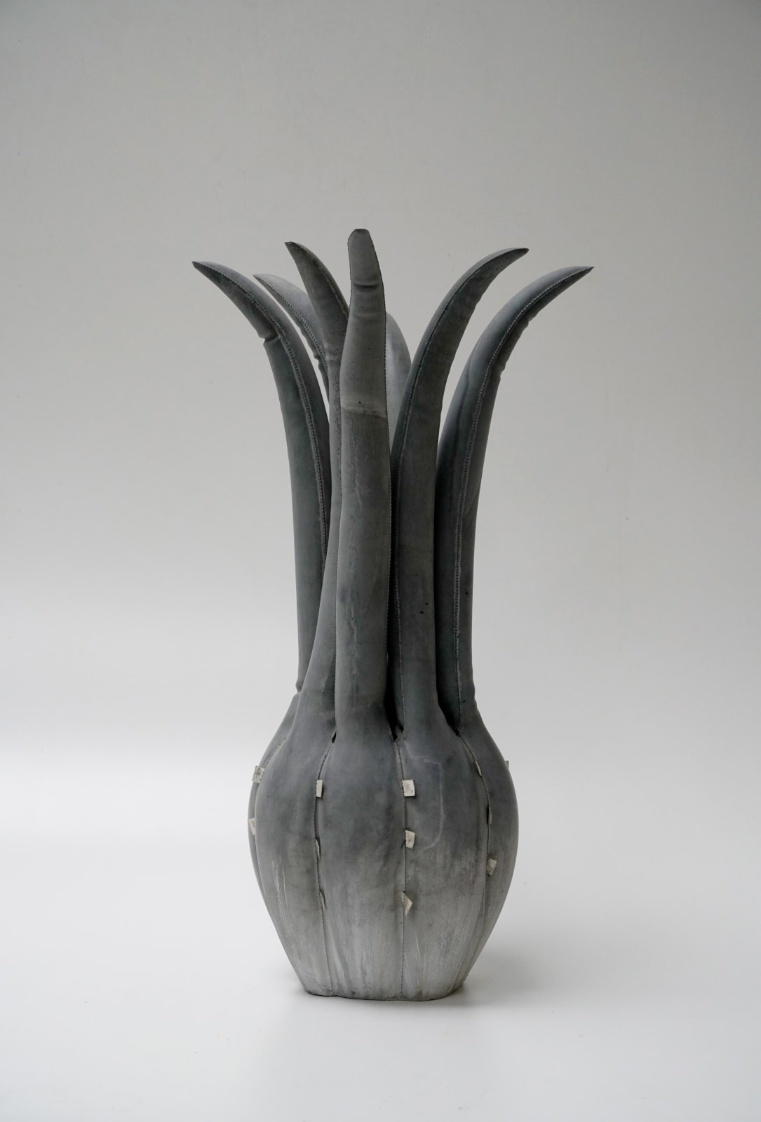 Klaus Weber, Untitled (Grey Spring), 2018/2019