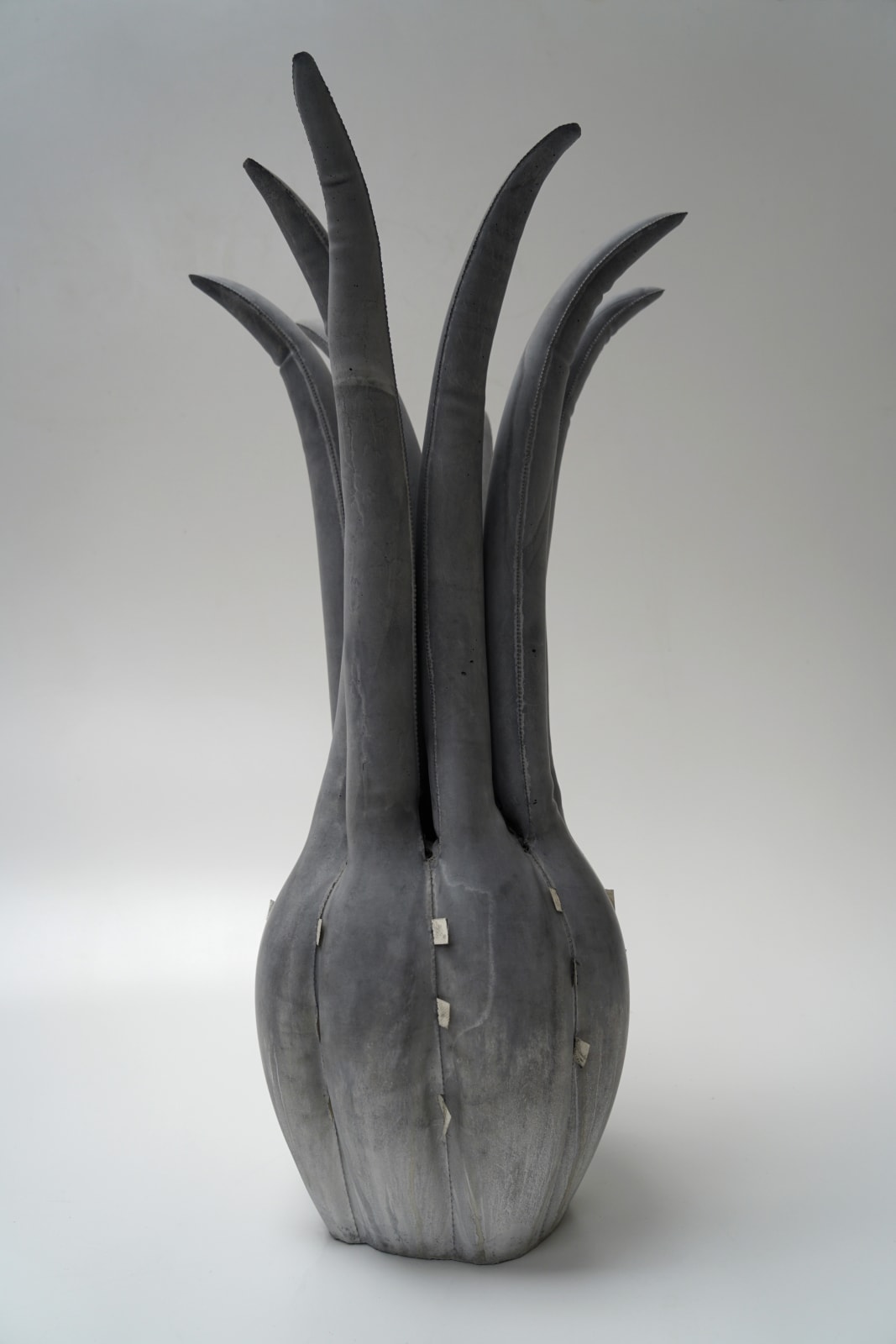 Klaus Weber, Untitled (Grey Spring), 2018/2019