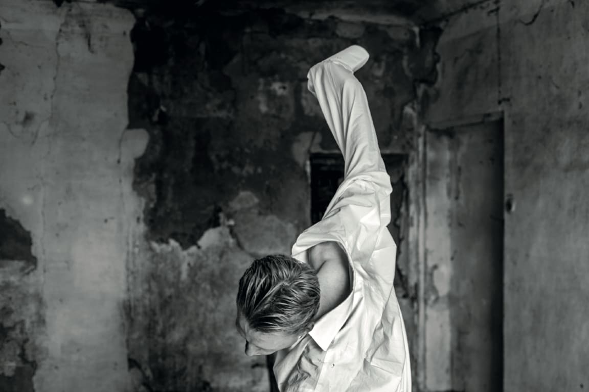 Ann Ray, "Blue Room", Adam Russell-Jones, 2017