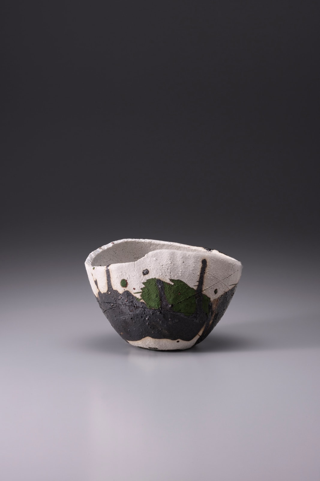 Raku Kichizaemon XV Jikinyū, Un (things that swirl around show their inner strength), 2024