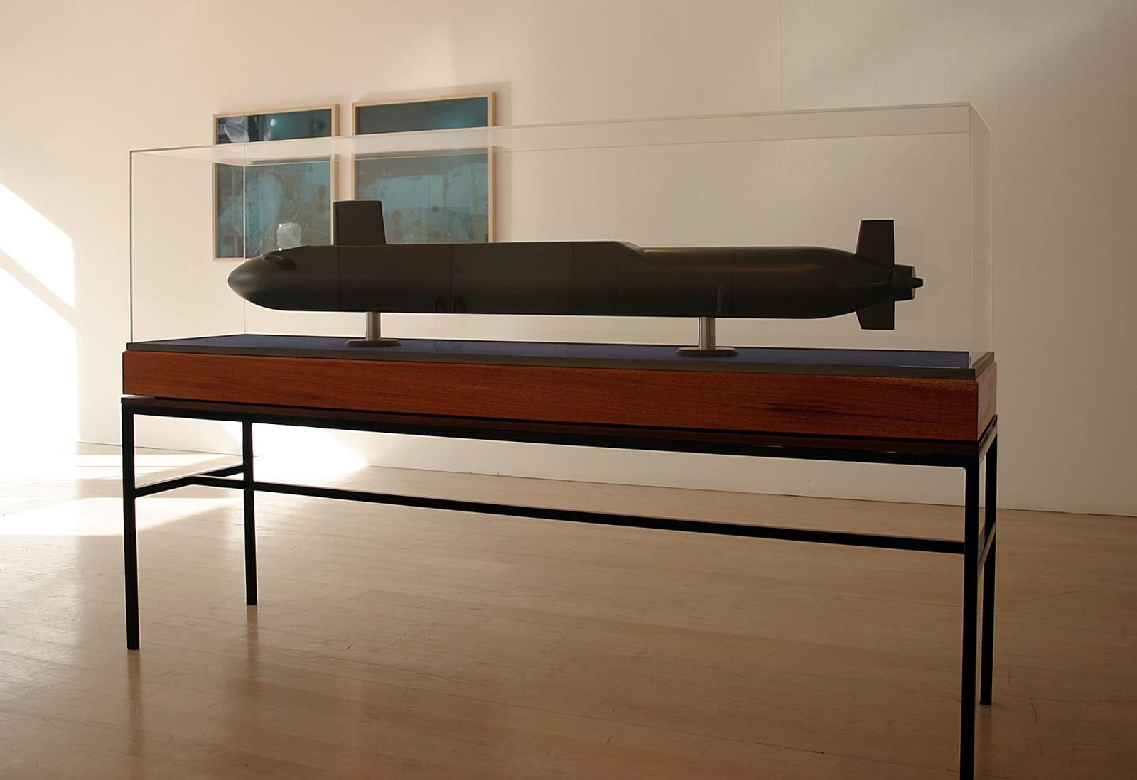Stefan Gec, Fragment (Model of submarine), 2002